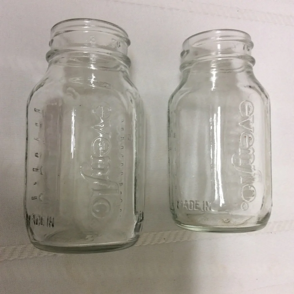 Vintage Baby Bottles Glass (1) Hygeia by Ball 8 oz and (2) Evenflo 4 oz no Tops - Picture 6 of 10